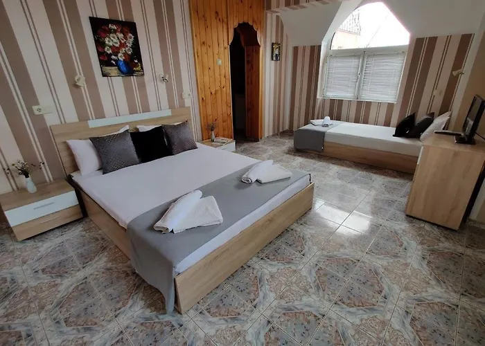 Art Rozalia 3* Ravda