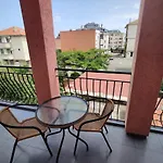 Guest house Art Rozalia 3*