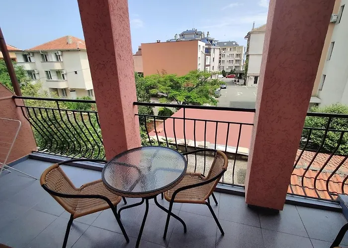 Guest house Art Rozalia 3*