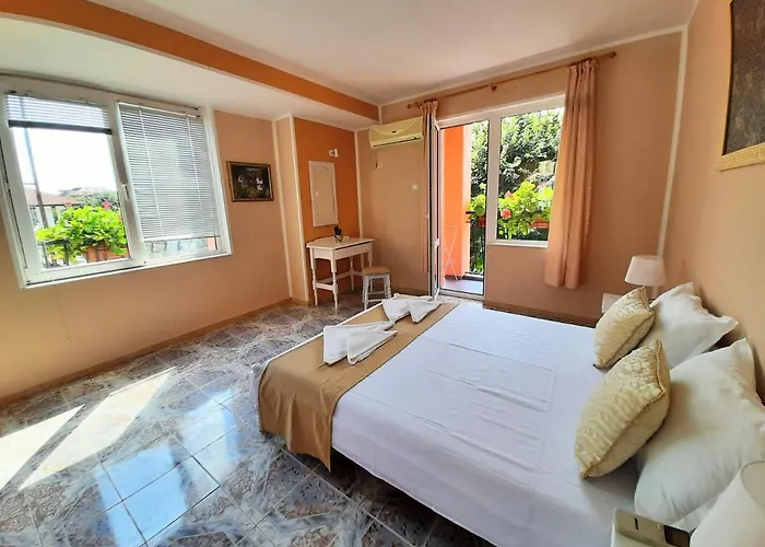 Art Rozalia 招待所 3*